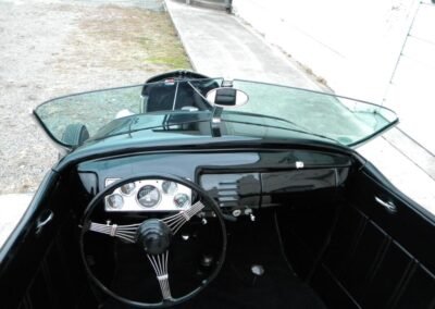 1932 Ford Roadster Real (Black with Black interior)