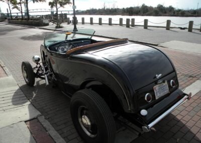 1932 Ford Roadster Real (Black with Black interior)