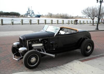 1932 Ford Roadster Real (Black with Black interior)